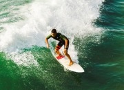 开云sport-南北半球同频心跳，当深圳队冲破心魔时，爱德华兹正接过权杖