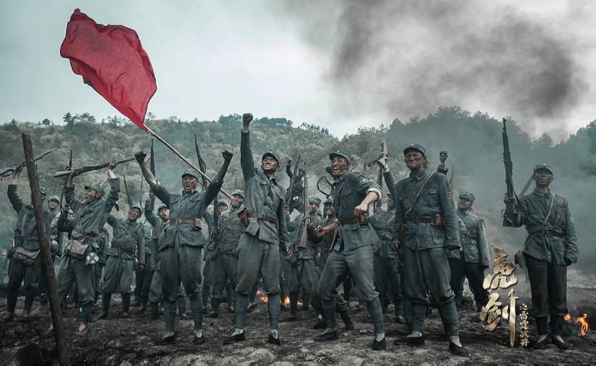 韩国战将勇往直前拼搏！