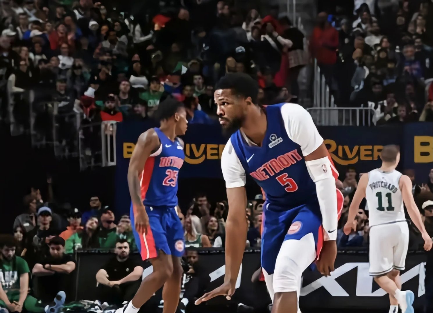 活塞队人员轮换打出火热状态