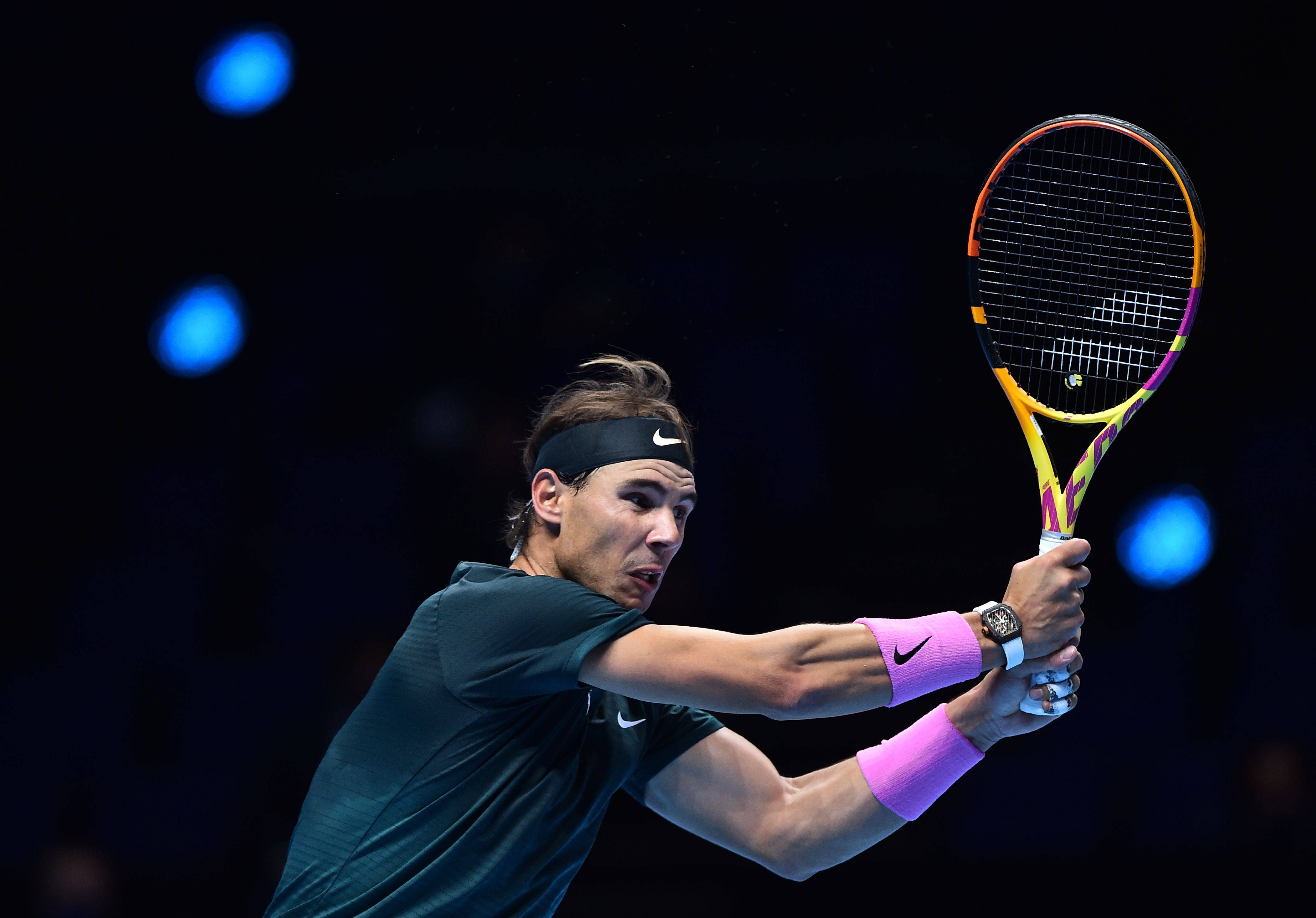 俄罗斯羽毛球队表现迅猛获胜