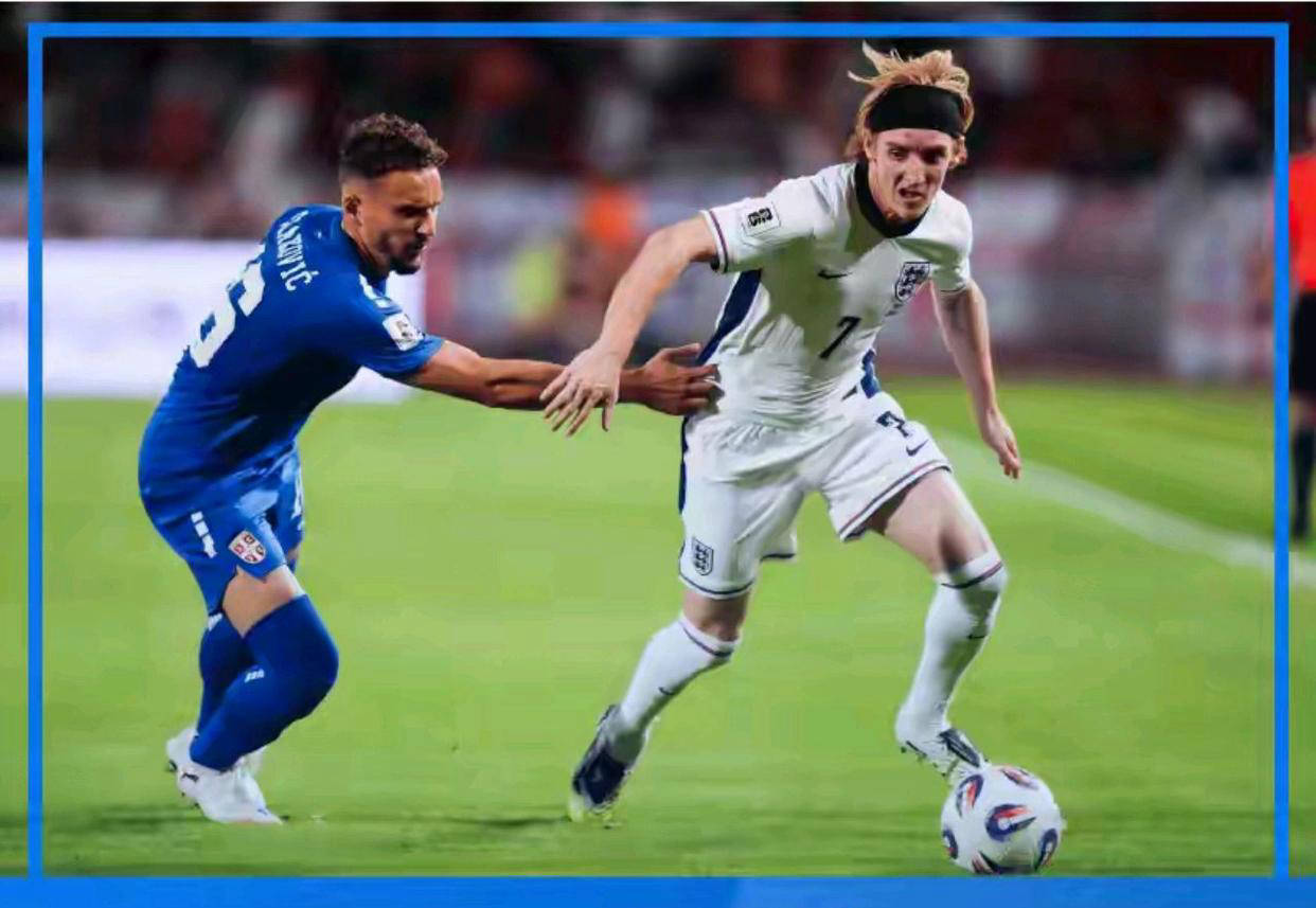 英格兰轻松战胜塞尔维亚，领跑小组