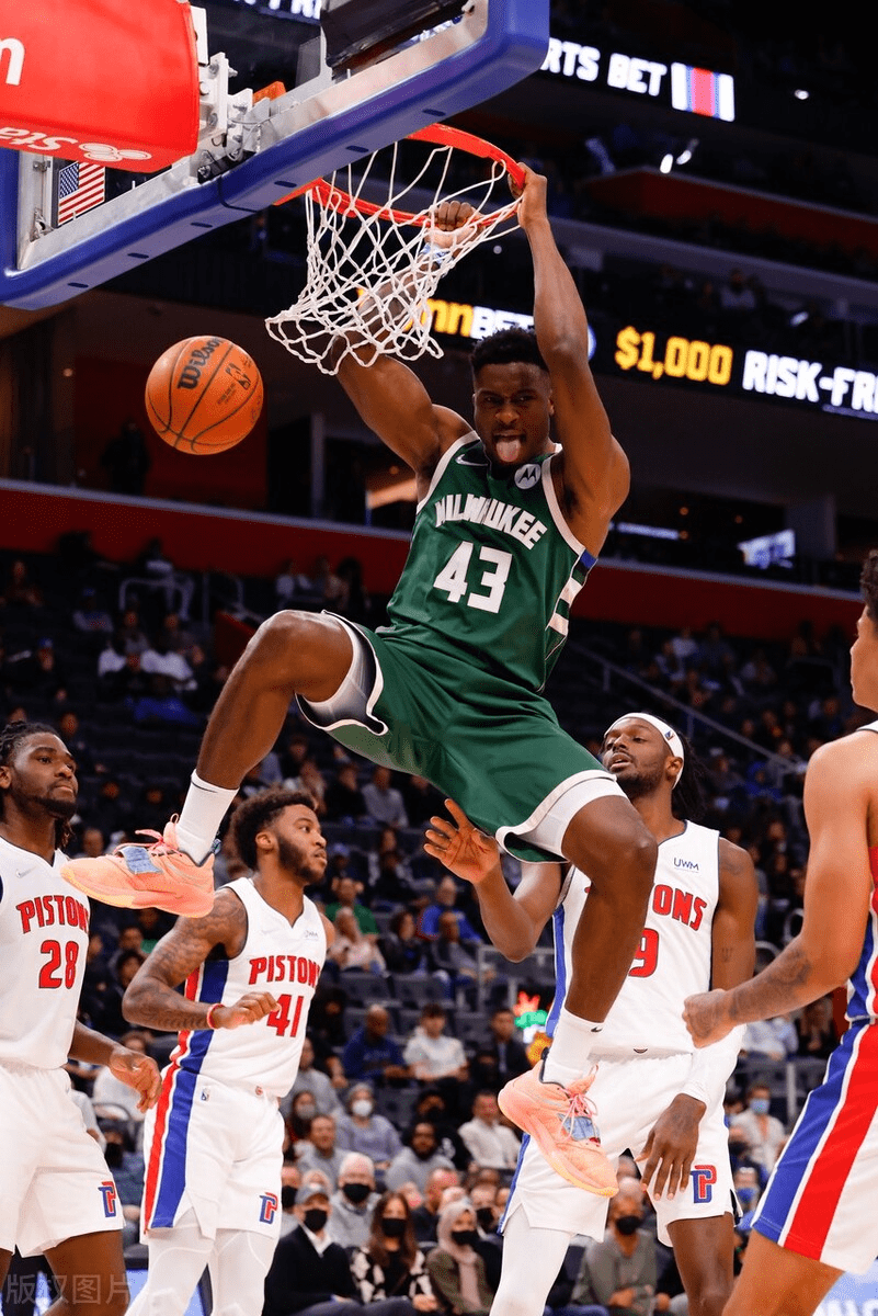 包含战术思考：桑普多利亚球队打法或将改变的词条