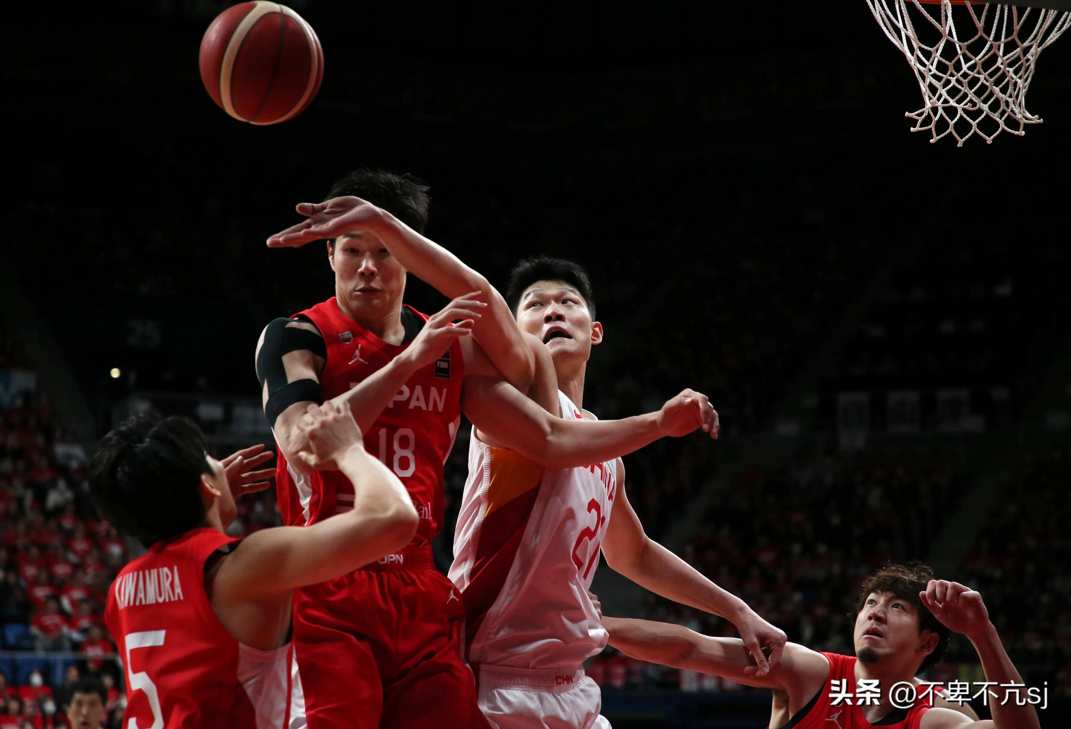 亚洲篮球锦标赛：中国队晋级半决赛的简单介绍