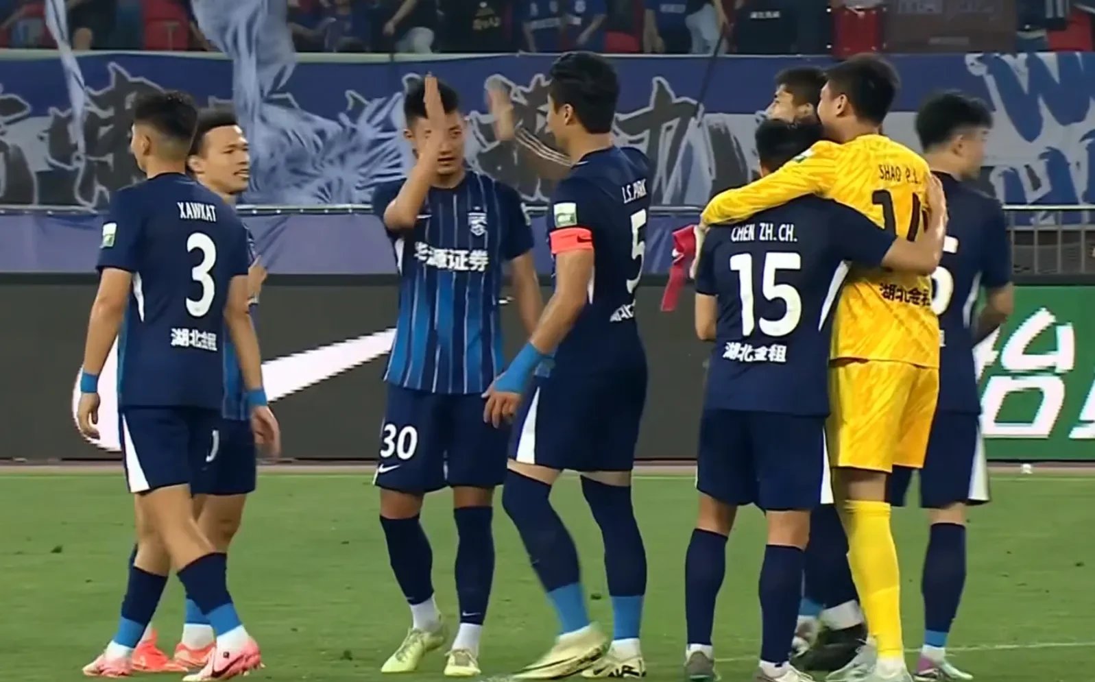 包含球队战术调整取得显著成效实力大增的词条 包含球队战术调整取得显著成效实力大增的词条