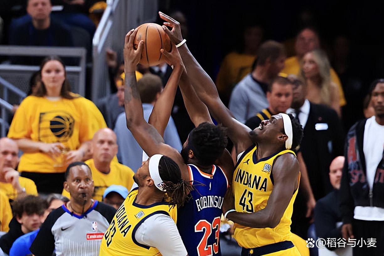 尼克斯内线大将完成三双表现