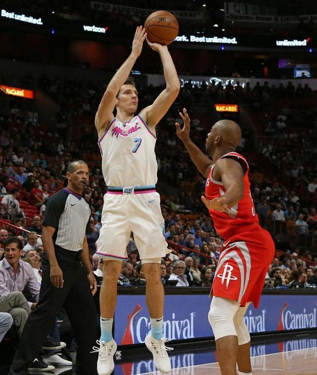 关于江苏队鏖战浙江队，乔治高光表现的信息