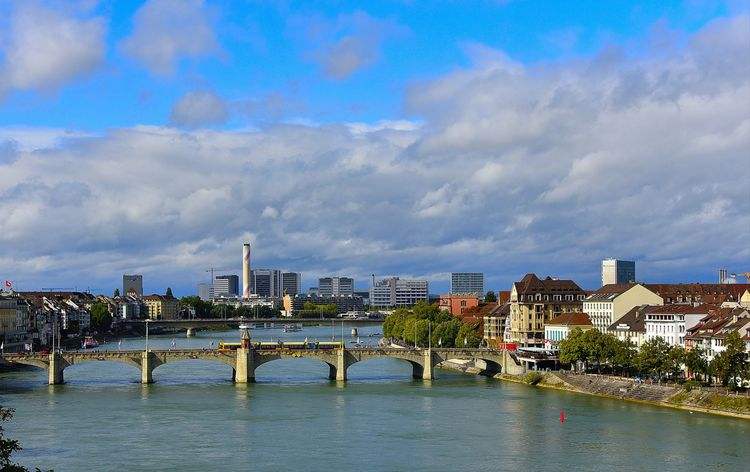 德国惨败奥地利，出线前景黯淡的简单介绍