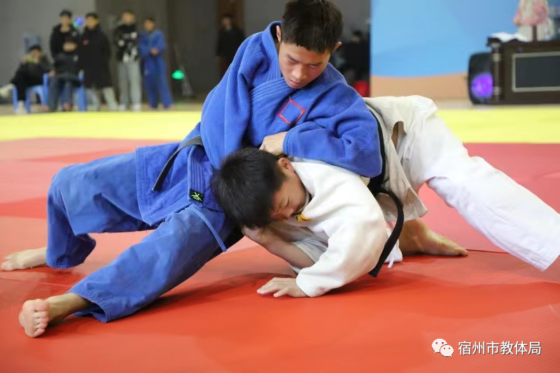 赫罗纳比甲并级旗鼓相当，势均力敌胜局难解