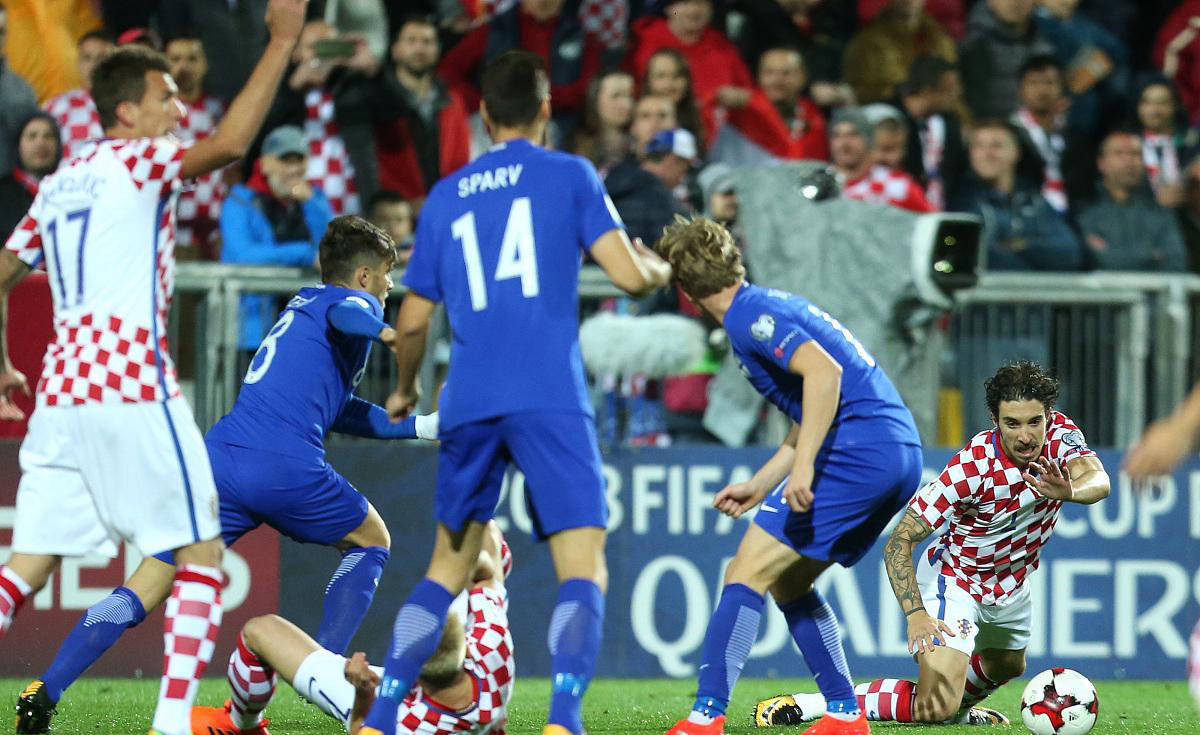 克罗地亚球员在比赛中展现出色技术