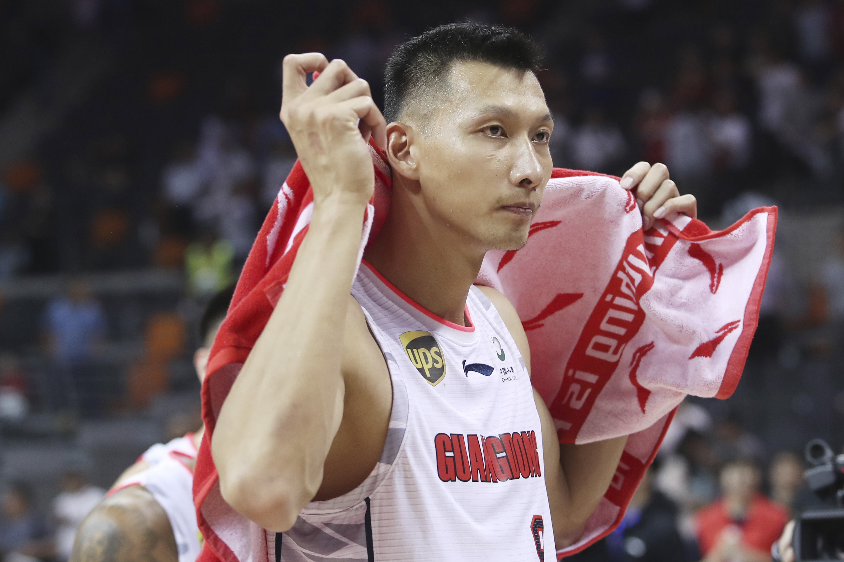 爵士翻盘骑士,易建联状态火热 爵士翻盘骑士,易建联状态火热