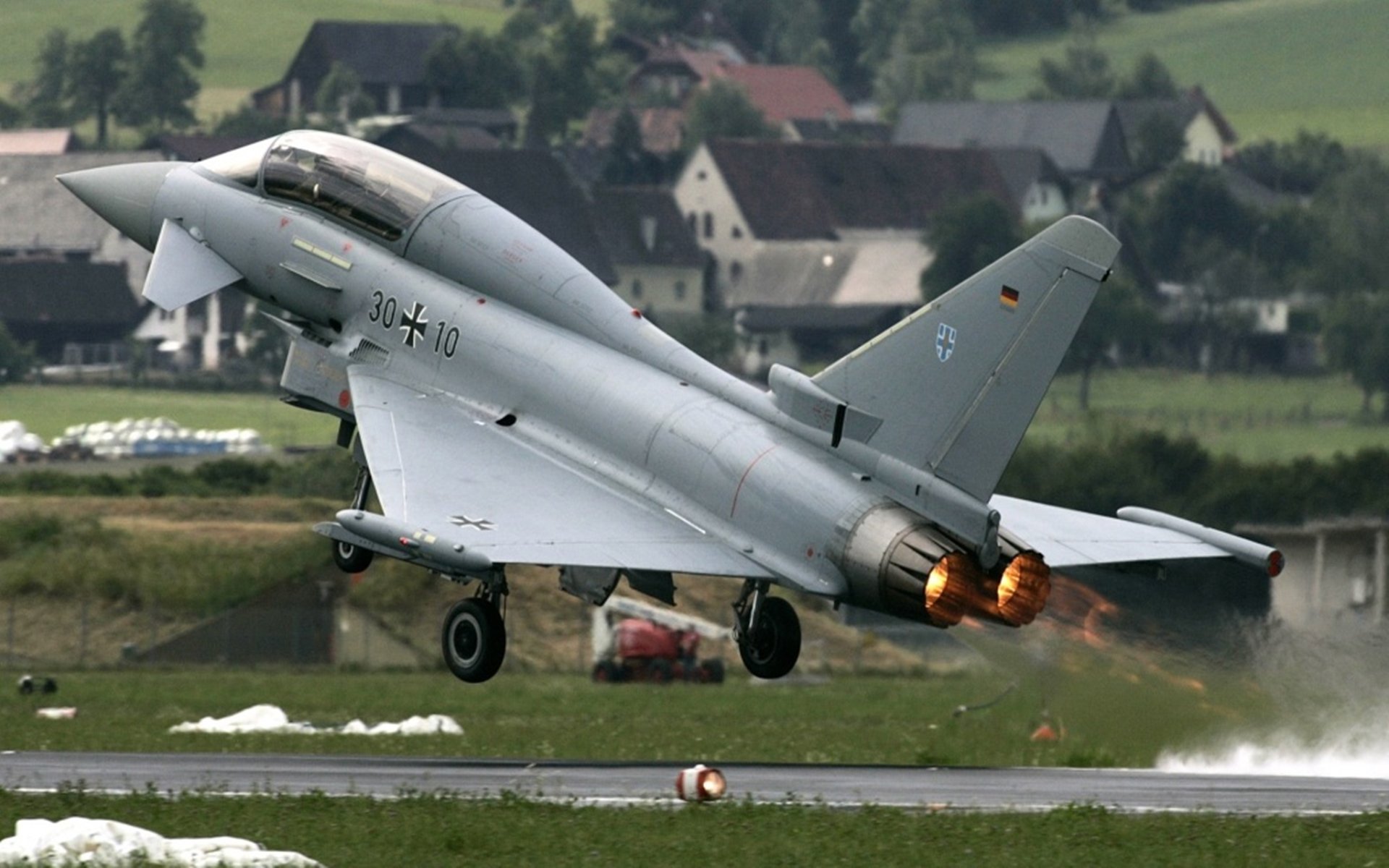 钢铁对垒,当德里赫特的寒铁之躯撞上芬兰的北境洪流